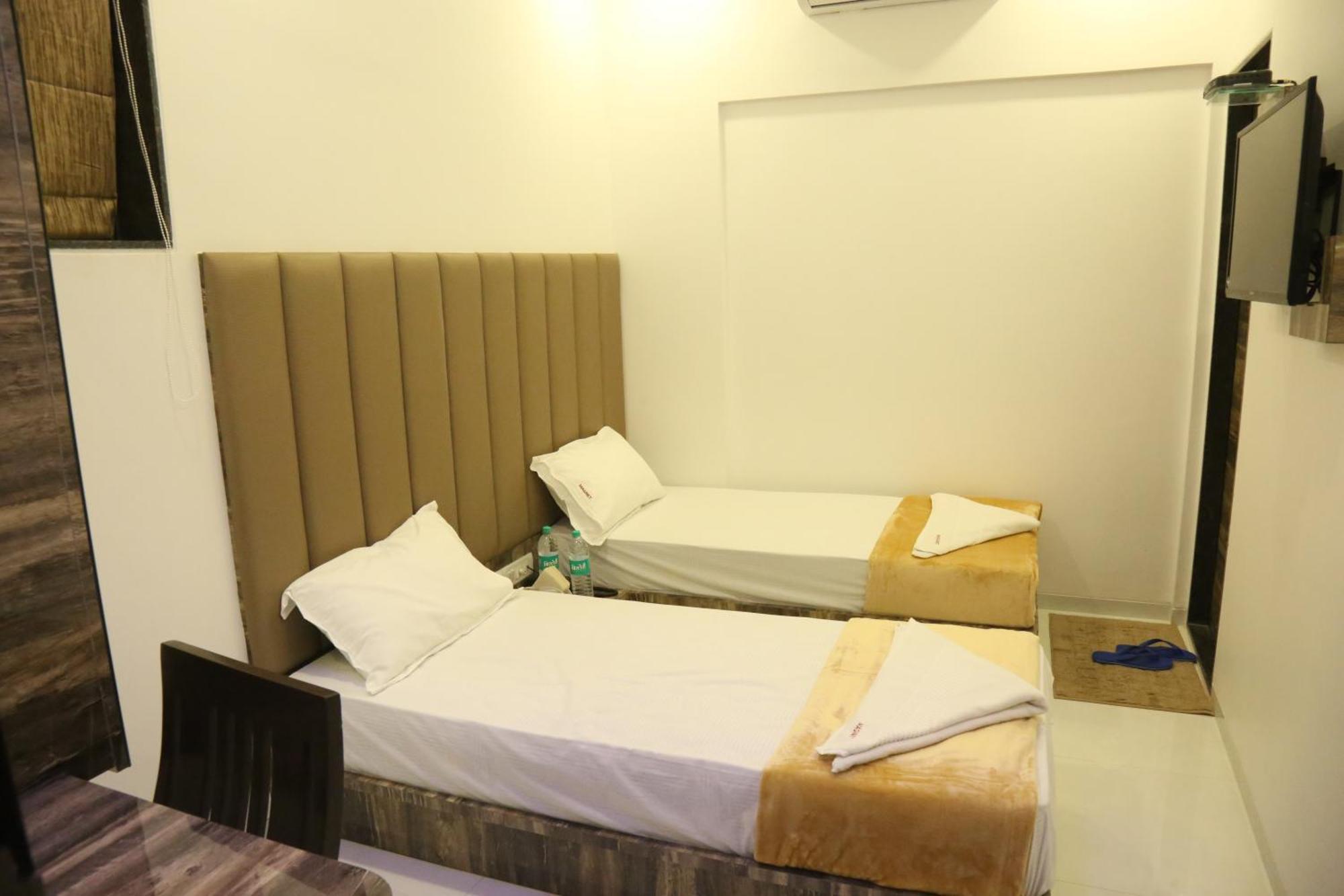 Hotel Magnum Airport T-2 Bombaim Exterior foto